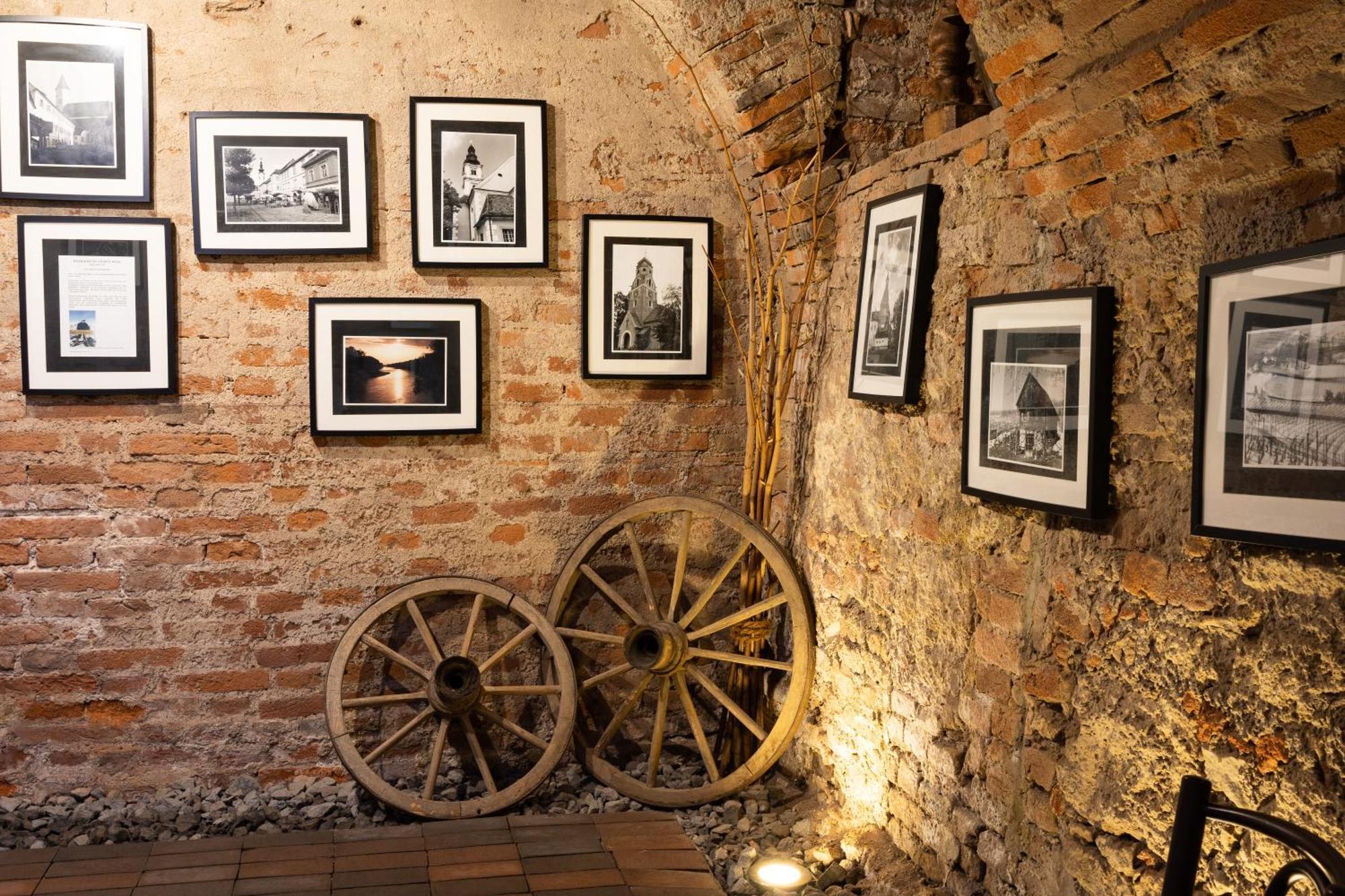 Kaiser Von Oesterreich, Historik- Und Thermalhotel Bad Radkersburg Dış mekan fotoğraf